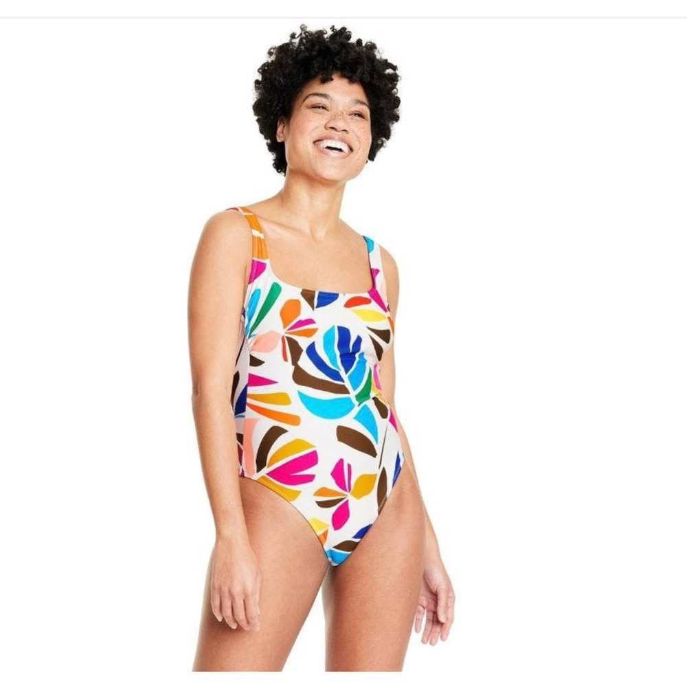 Colorful Floral Scoop One-Piece Swimsuit - Multicolor